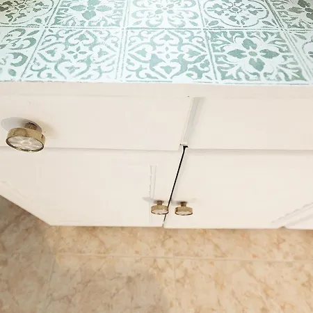 Monko - 1 Line, & Sun Lejlighed *