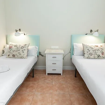 Monko - 1 Line, & Sun Apartment *